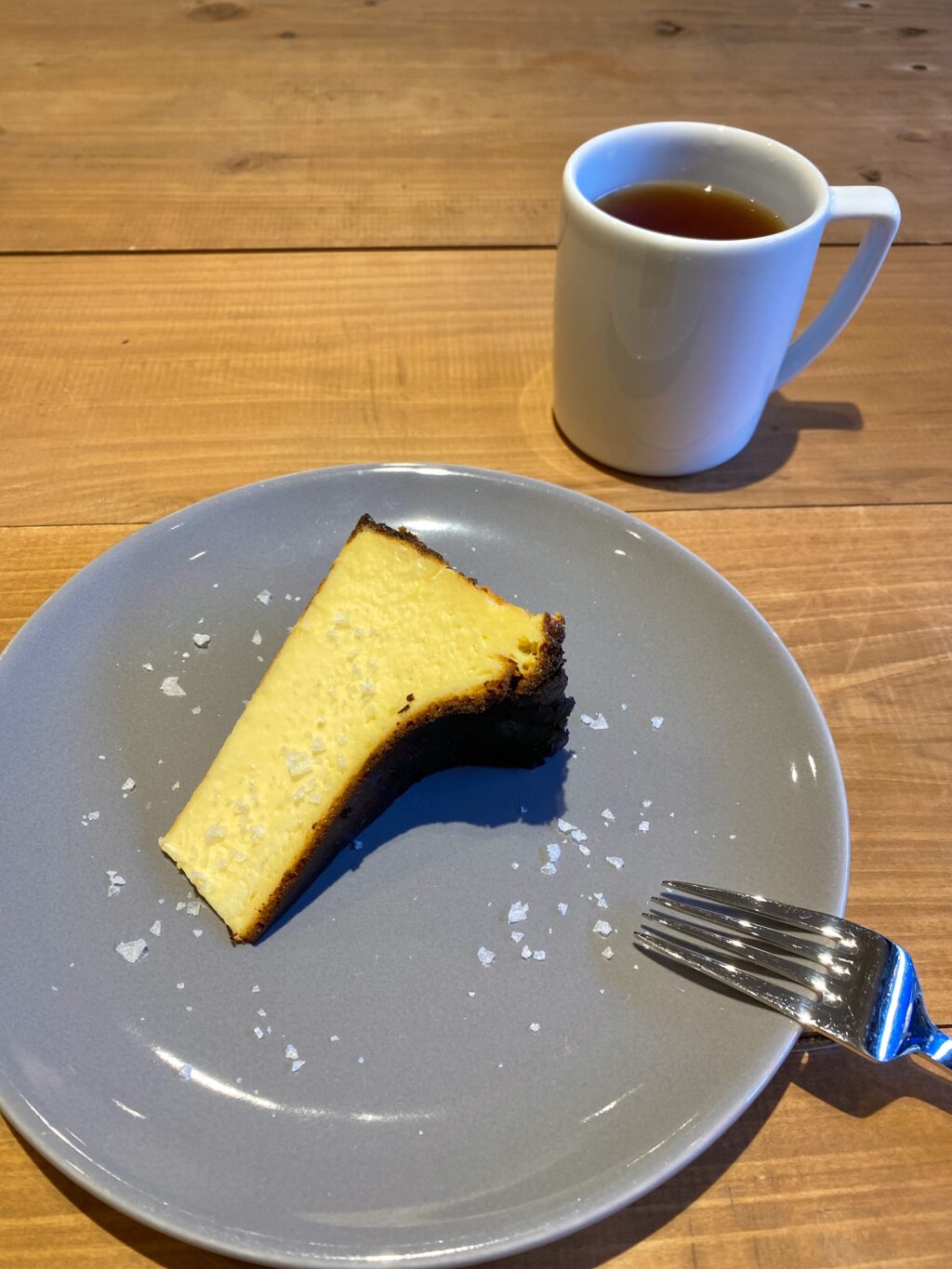 ミケネコスタンド　バスクチーズケーキ＆紅茶